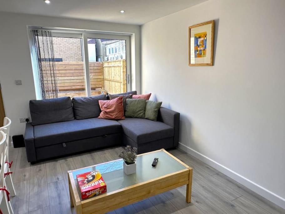 Charming New 2br Detached House-central Headington- Wi-fi, Netflix, Location Vakantiehuis *